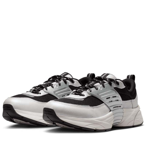 Jordan Trunner O/S - Photon Dust/Black