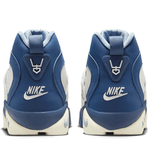 Nike Air Diamond Turf II 'Royals' - Sail/Mystic Navy
