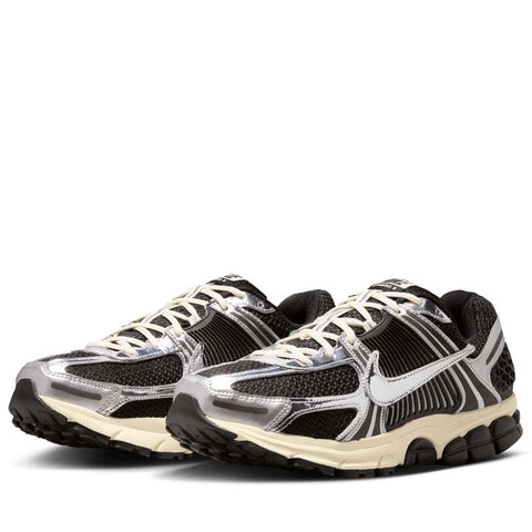 Nike Zoom Vomero 5 - Black/Chrome