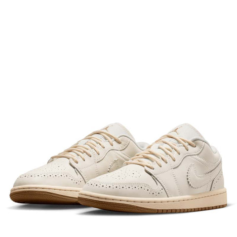 Women's Air Jordan 1 Low SE - Chalk/Chalk