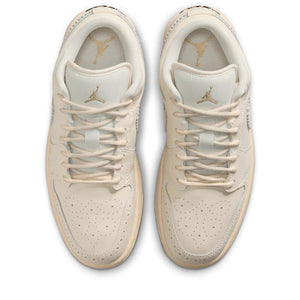 Women's Air Jordan 1 Low SE - Chalk/Chalk