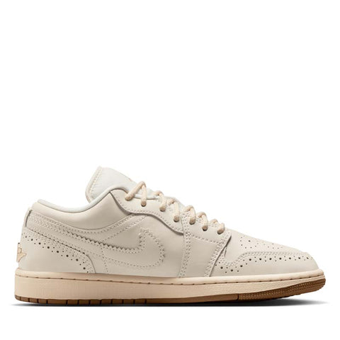 Women's Air Jordan 1 Low SE - Chalk/Chalk