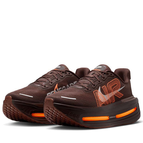 Renegade x Nike Vomero Premium - Brown Basalt/Hyper Crimson