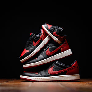 Air Jordan 1 Retro Low OG 'Banned' (GS) - Black/Varsity Red