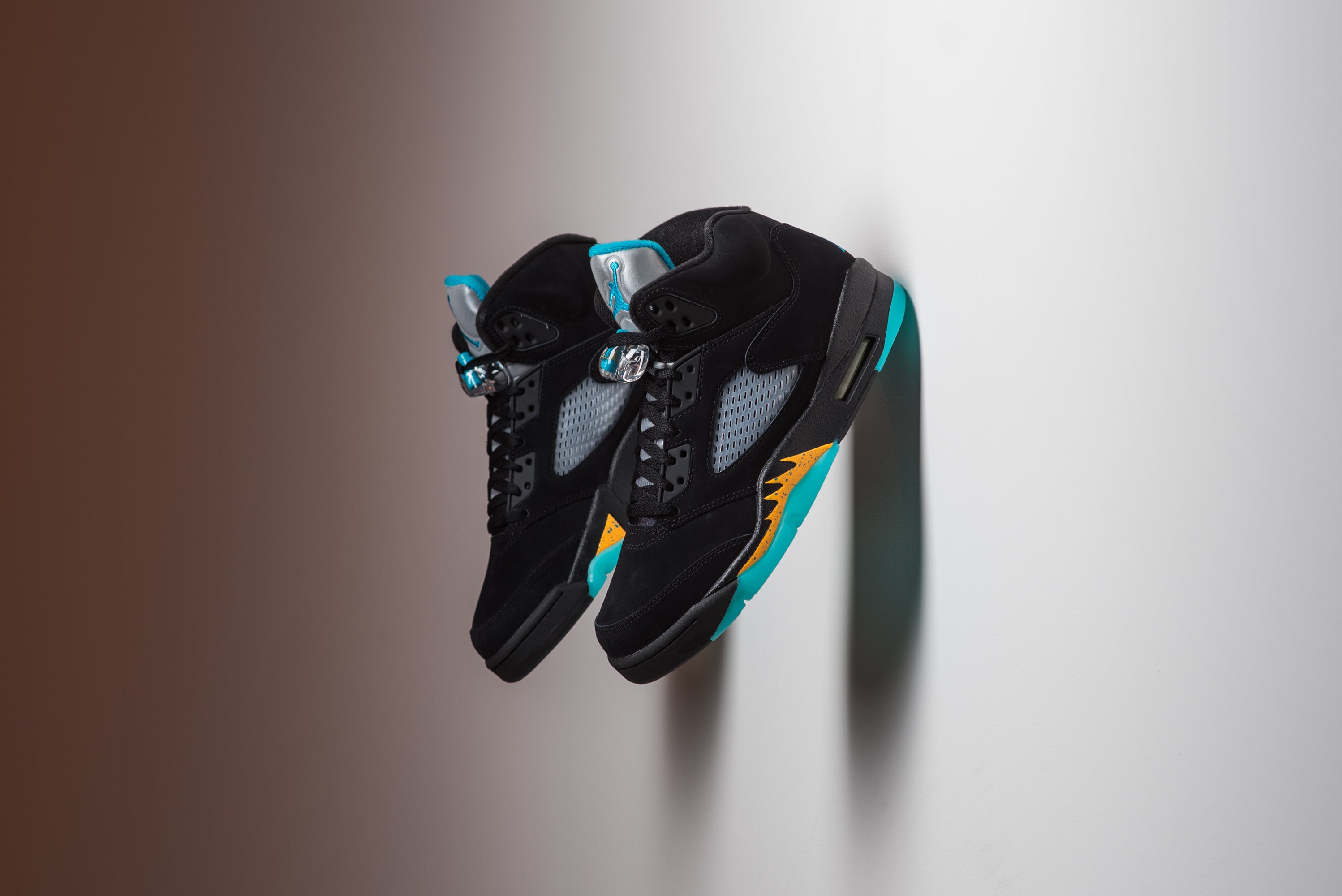 Jordan 5 online black and blue