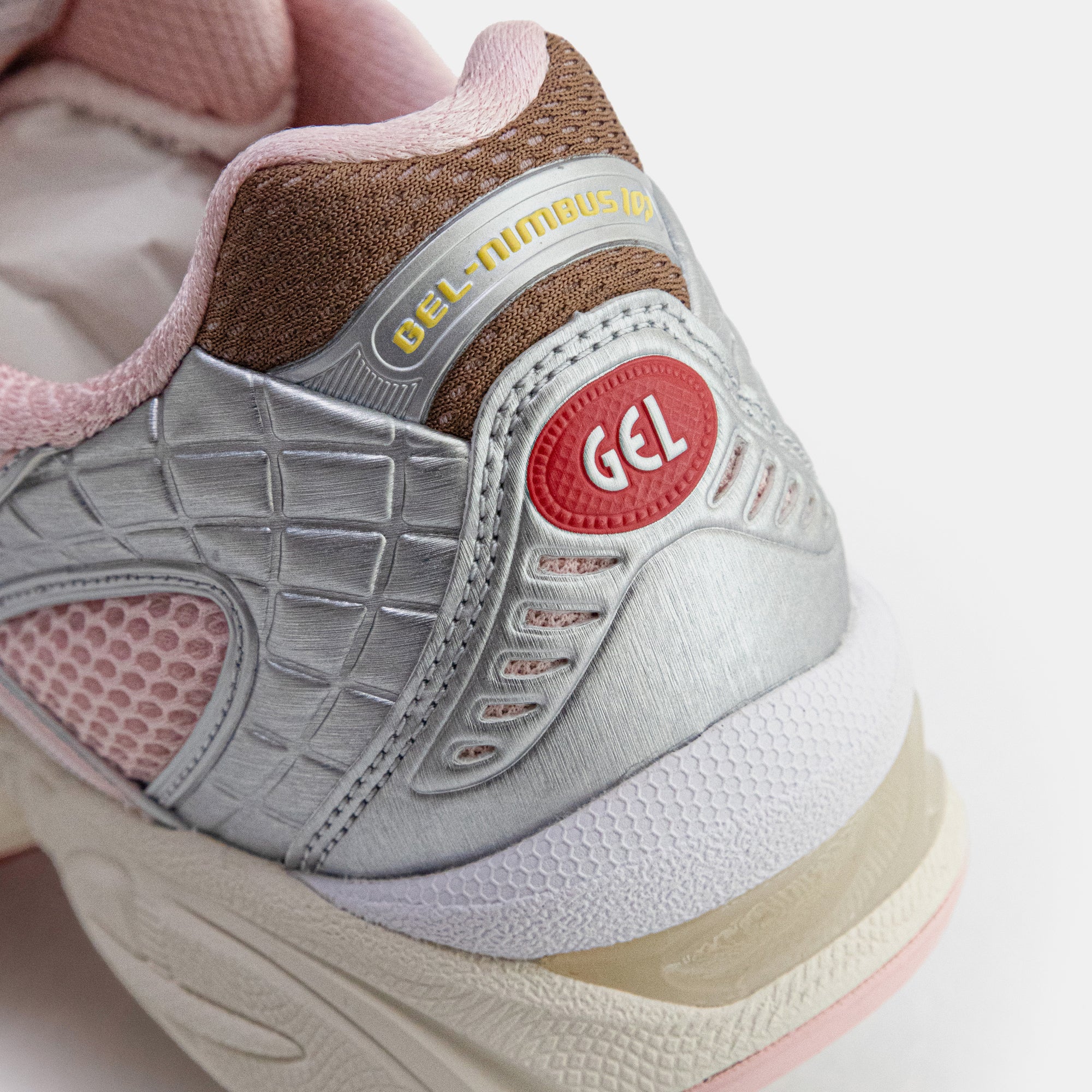 靴 asics GEL-NIMBUS 10.1 atmos STRAWBERRY Asics Gel-Nimbus 10.1 Vandy The Pink atmos Strawberry