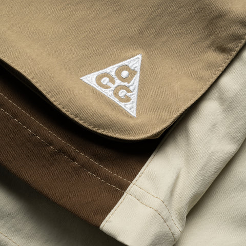 Nike ACG Smith Summit Cargo Shorts - Light Khaki/Parachute Beige