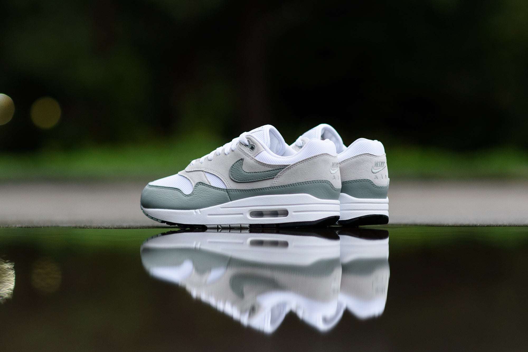 Air max one all white best sale