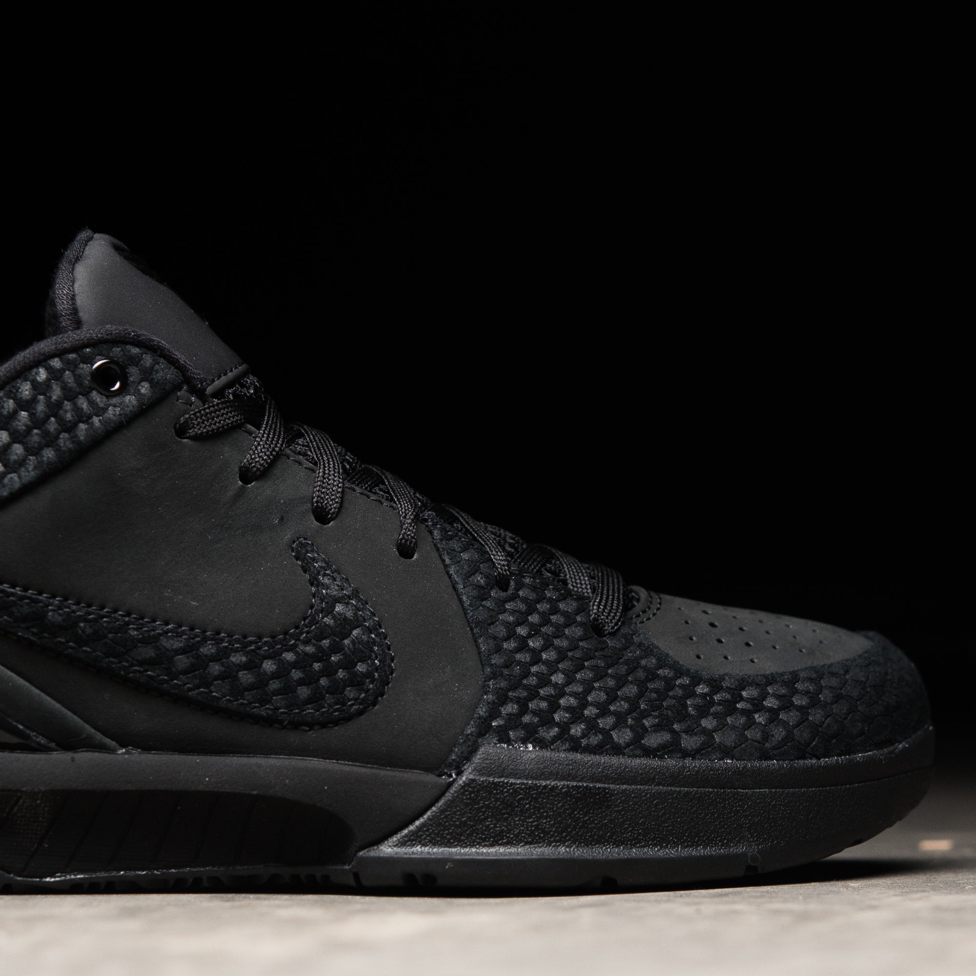 Kobe triple black store