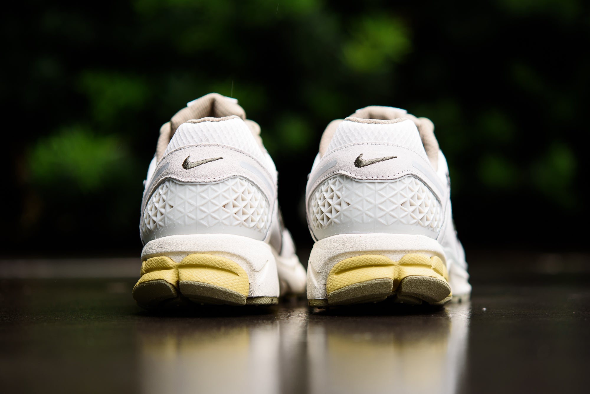 nike air zoom type pale ivory