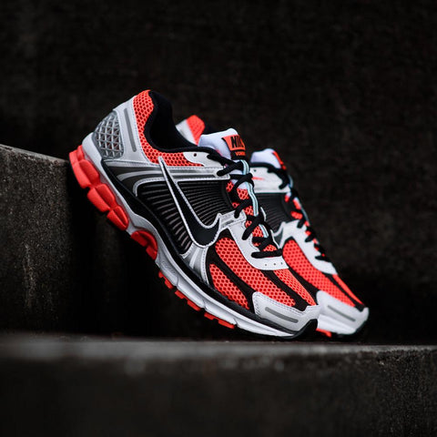 Nike Zoom Vomero 5 SE - Bright Crimson/Black