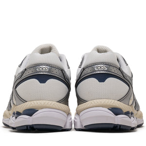Asics Gel-Cumulus 16 - White/Midnight