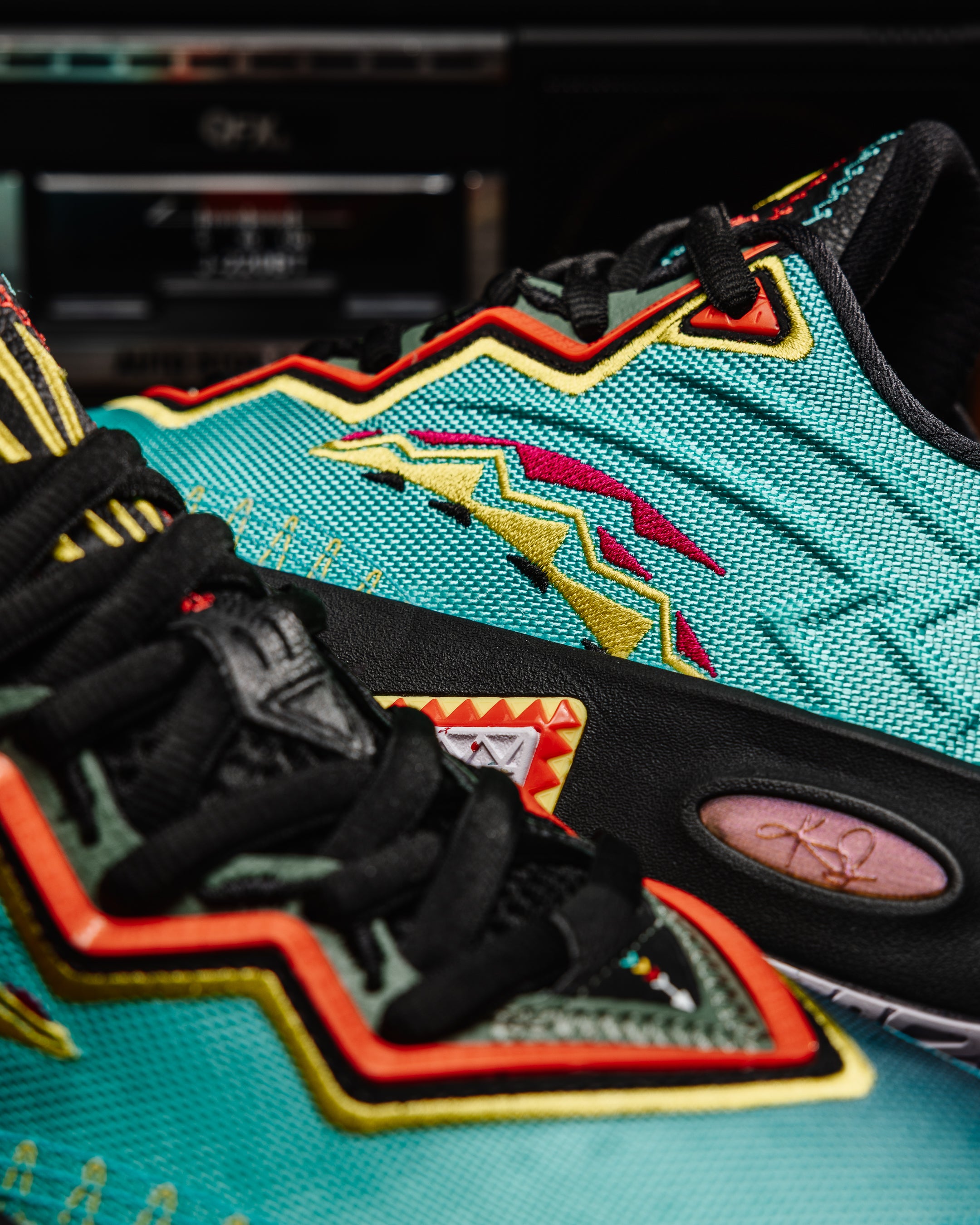 ANTA KAI 2 'RETRO 90S' - GREEN/BLACK – Sneaker Politics