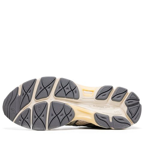 emmi x Asics Gel-Cumulus 16 - Beige/Grey