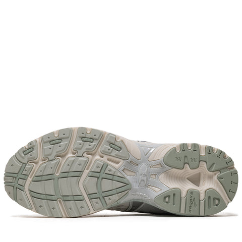 Brooks Adrenaline GTS 10 - White/Coconut Milk
