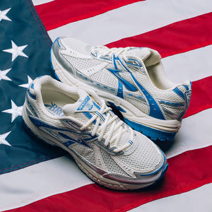 Brooks Adrenaline GTS 10 - Coconut Milk/Blue Lolite