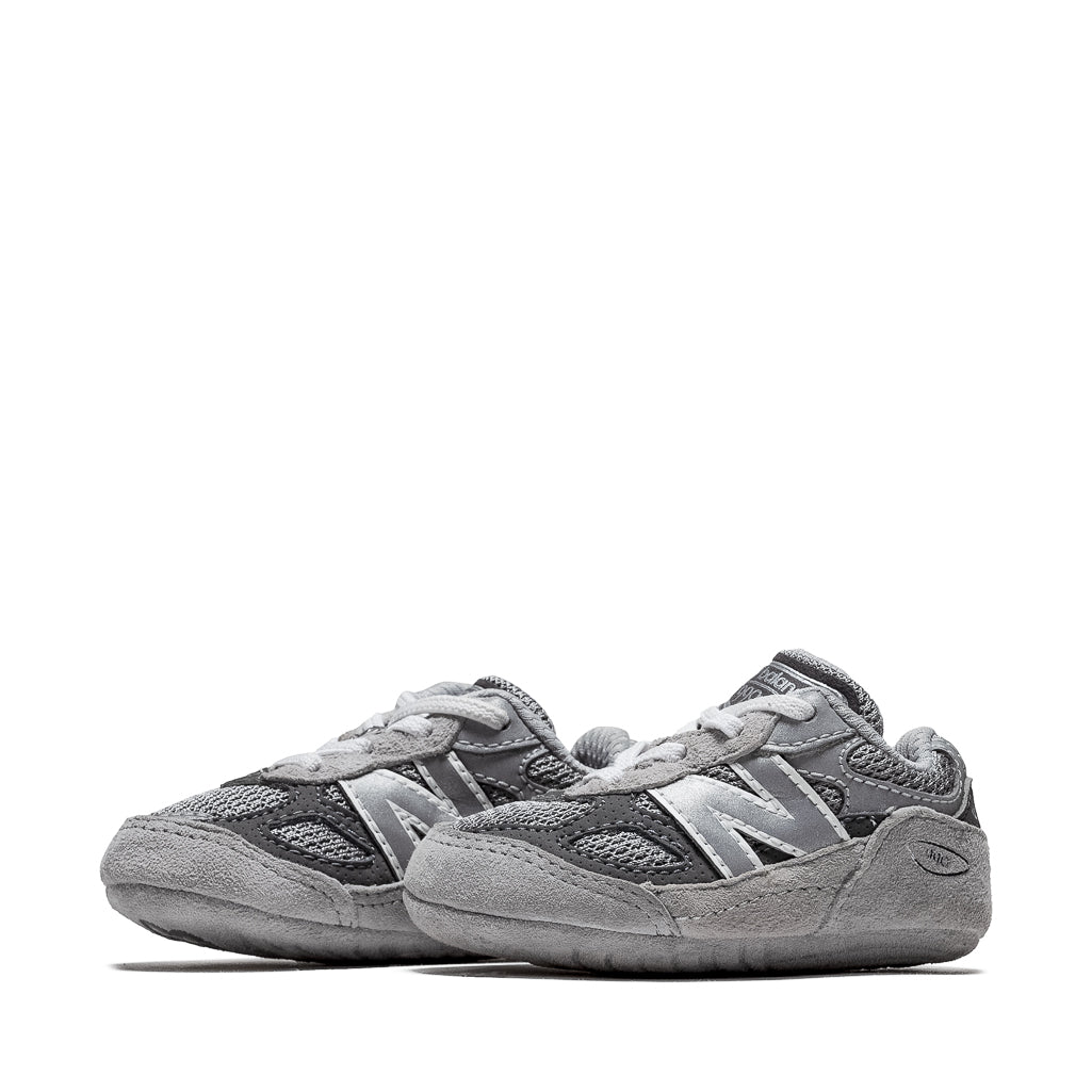 Crib fashion new balance