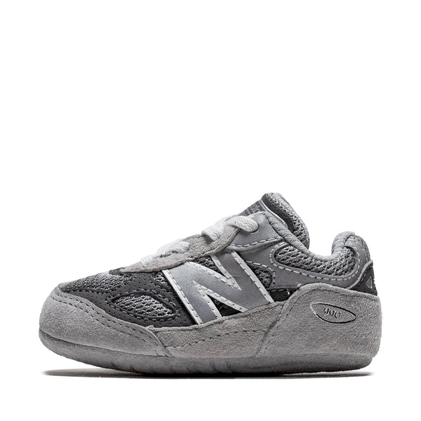 new balance crib shoes