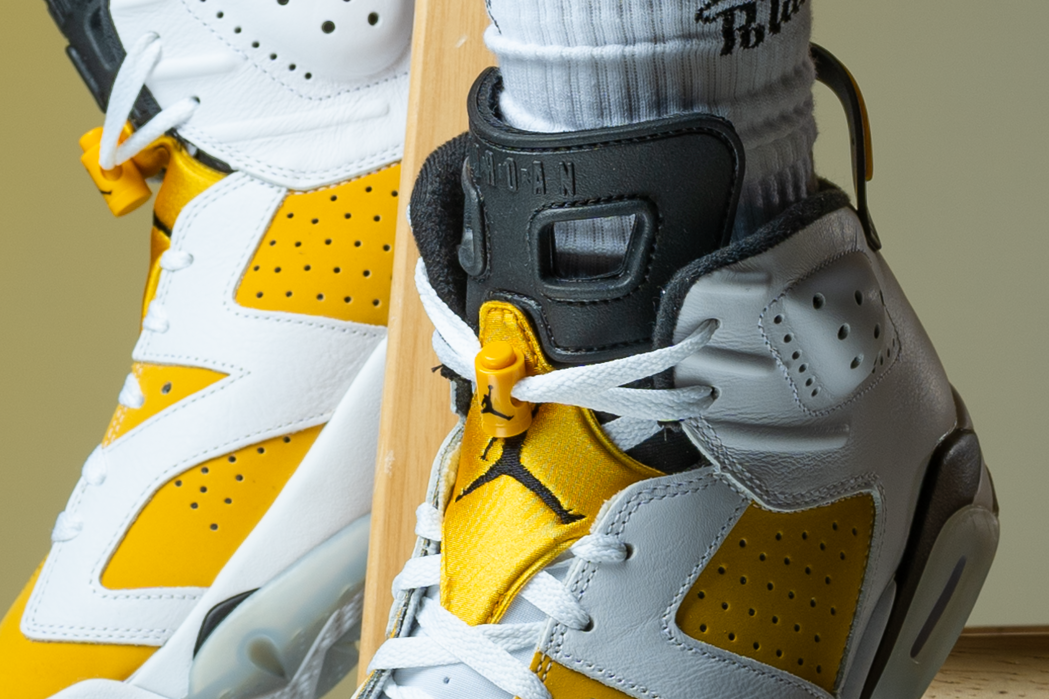 retro 6 yellow
