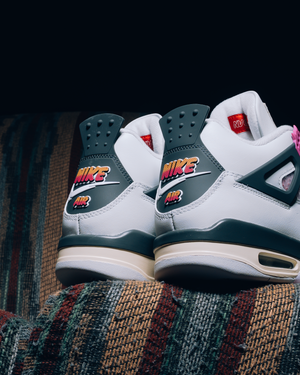 Air Jordan 4 Retro 'Comic' - Off White/Fire Pink