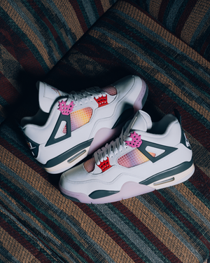 Air Jordan 4 Retro 'Comic' - Off White/Fire Pink