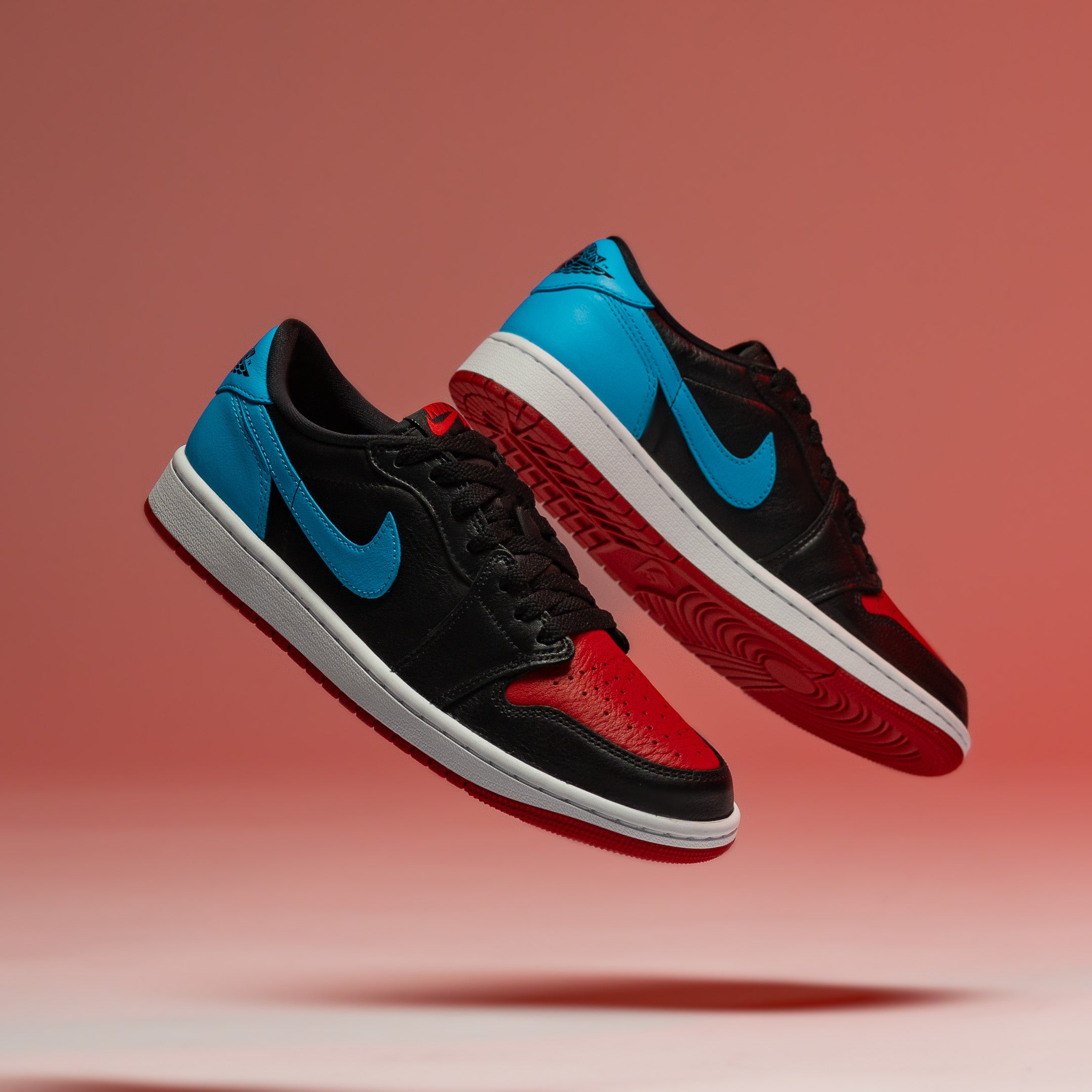 Women's Air Jordan 1 Retro Low OG 'UNC to Chicago' - Gym Red/Dark Powd