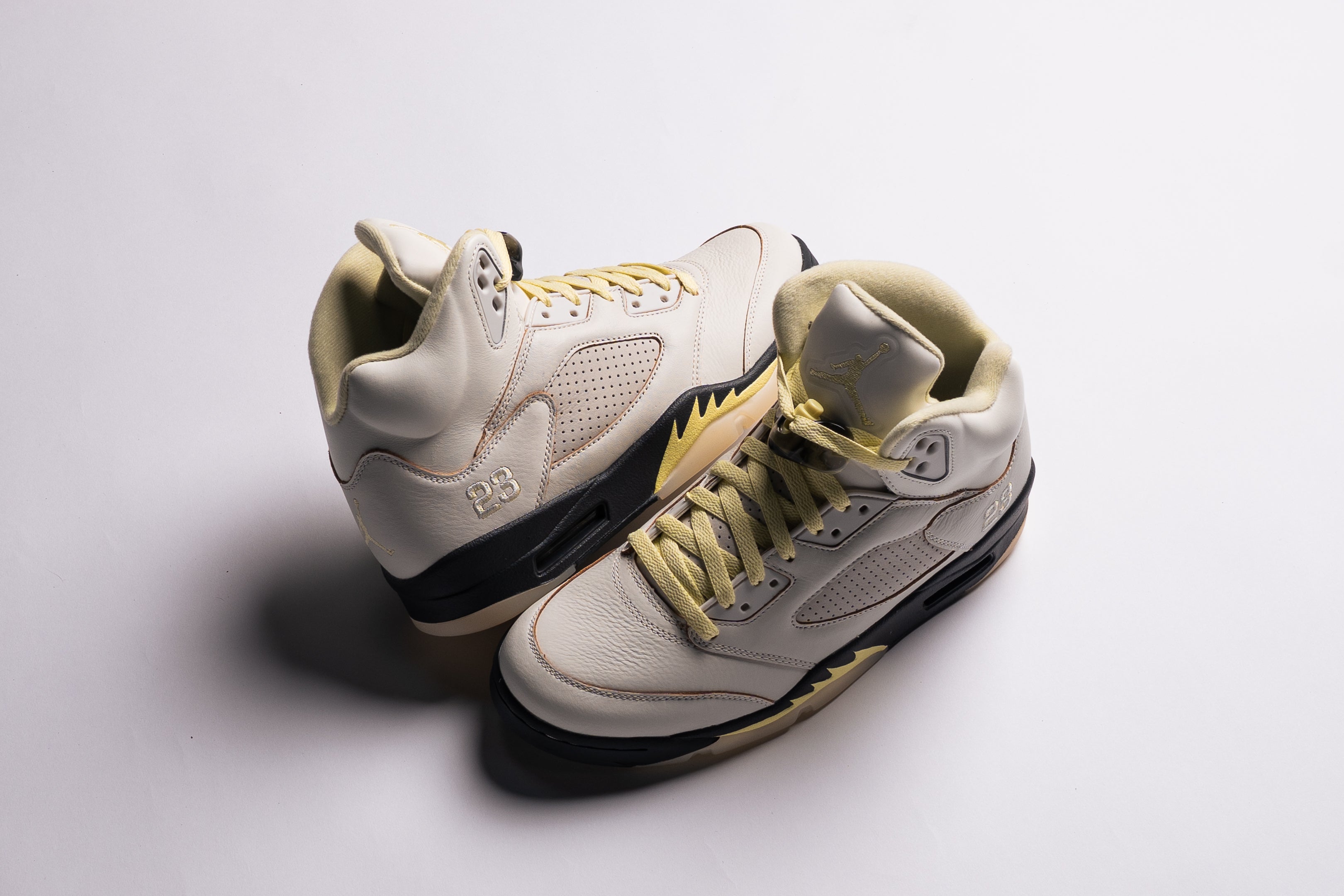 green and gold jordan 5