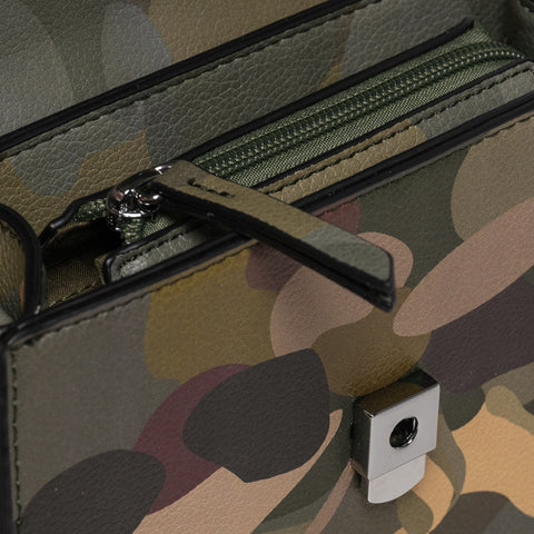 KidSuper Kissing Bag Regular - Green Camo