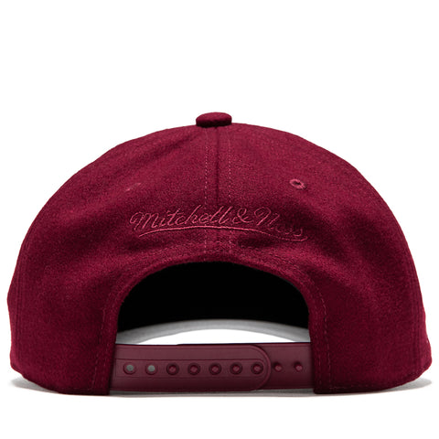 Politics x Mitchell & Ness Pro Pinch Wool Snapback - Maroon