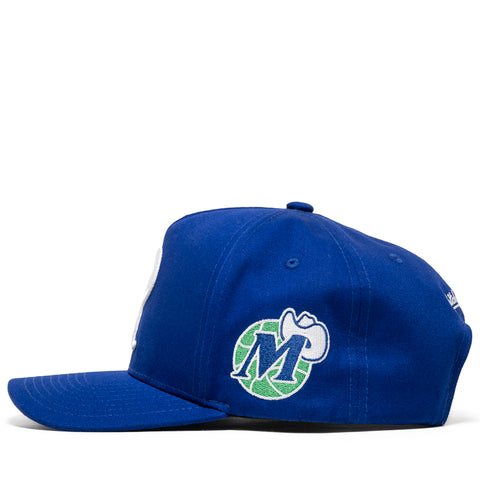 Politics x Dallas Mavericks x Mitchell & Ness Pro Pinch Snapback - Navy