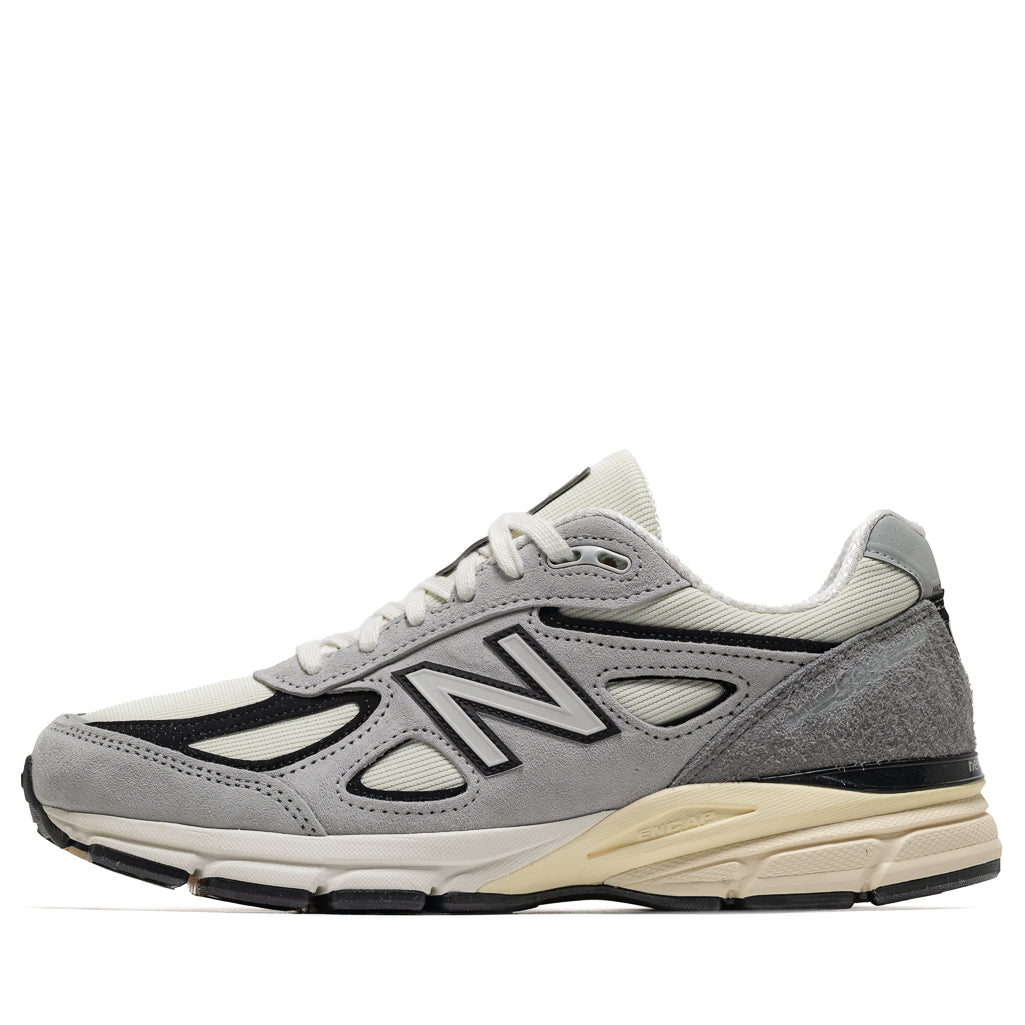 New Balance Men's Made in purchases Us 990 V4 Snea