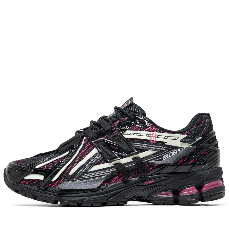 ★NEW BALANCE★1906A Black Dragon Berry★大人気★ Sneaker Politics