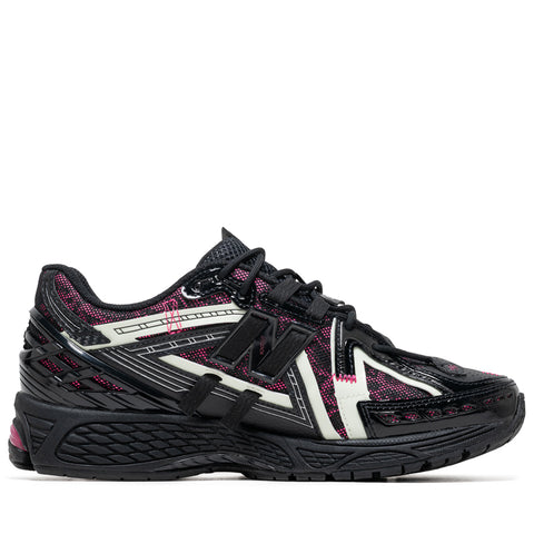 New Balance 1906A - Black/Dragon Berry