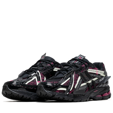New Balance 1906A - Black/Dragon Berry