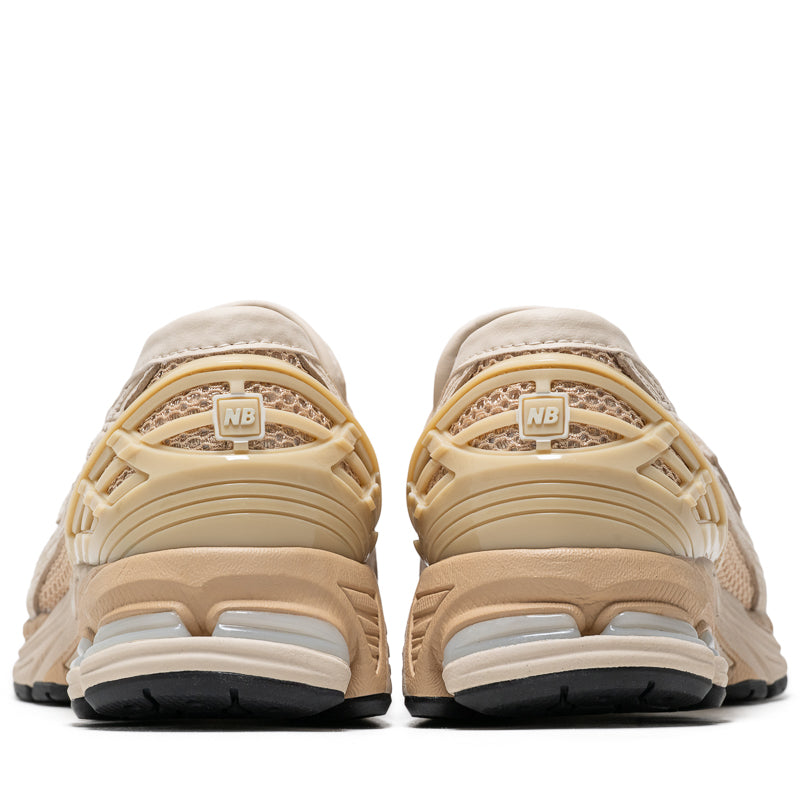靴 New Balance NB 1906L bisque Sneaker Politics