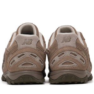 New Balance 204L - Mushroom/Arid Stone
