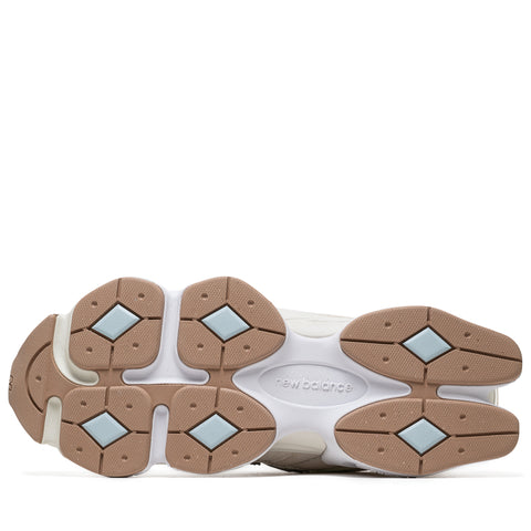 New Balance 9060 - Bisque/Frosted Glass