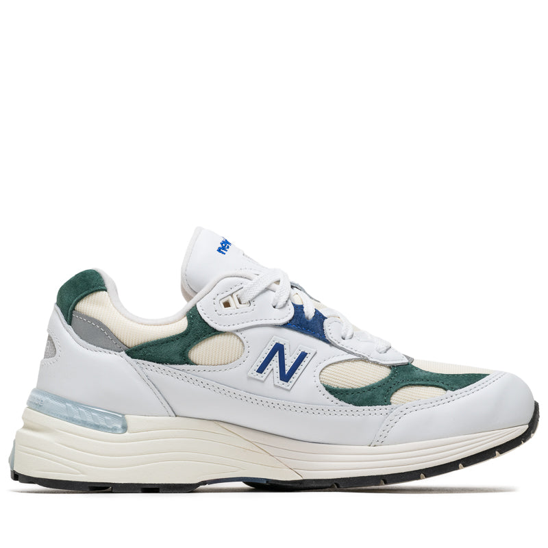 New Balance 992 グリーンスニーカー Sneaker Politics