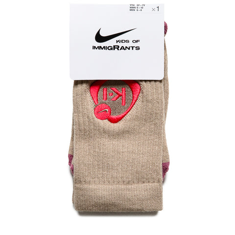 Kids Of Immigrants x Nike Crew Socks - Khaki/Light Mulberry