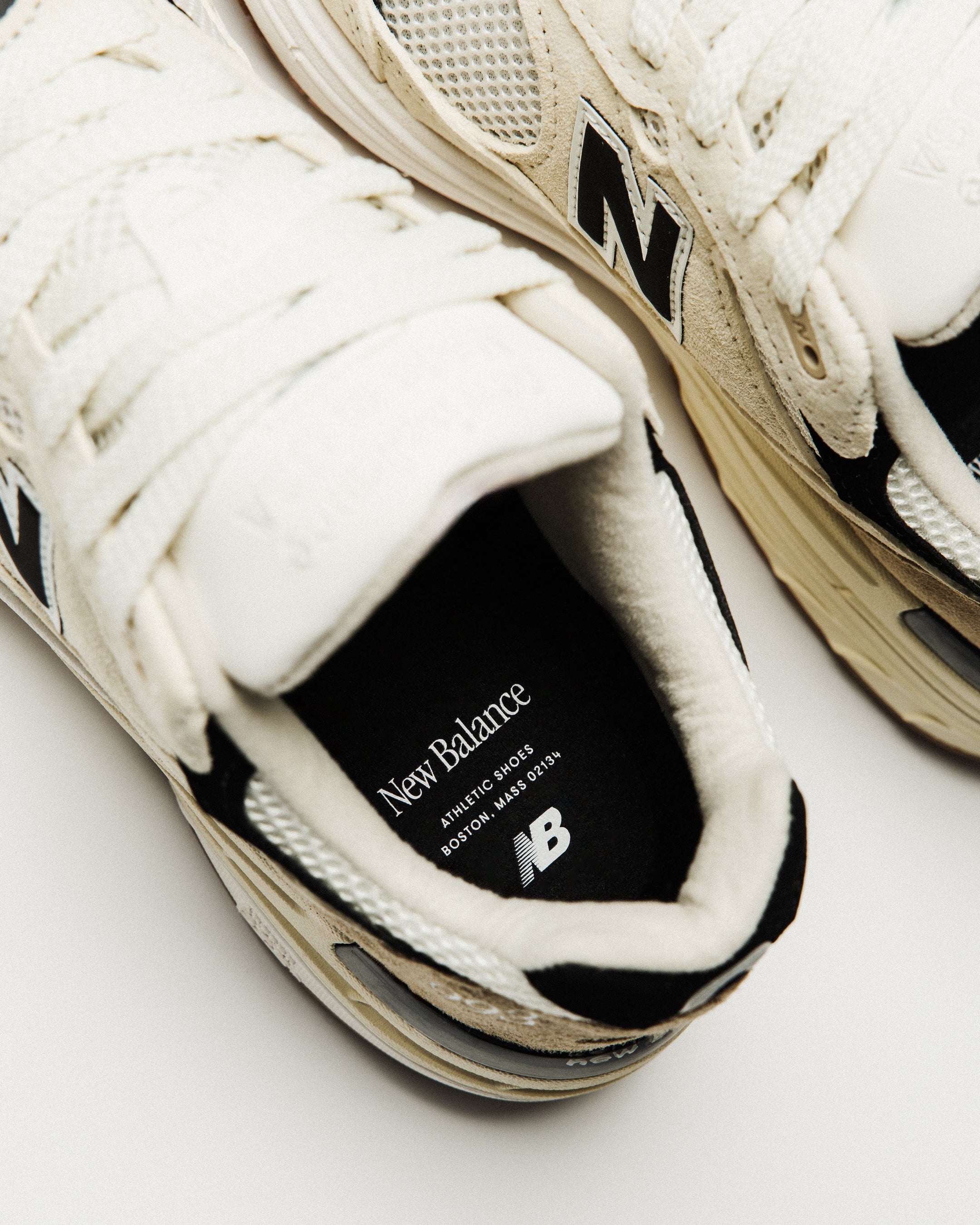New Balance ♥ 993 Made in USA Sea Salt Black New Balance Unisex Made in USA 993 Sea Salt / Black Low Top