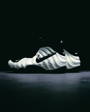 Nike Air Foamposite Pro Premium 'Glow In The Dark' - Summit White/Black