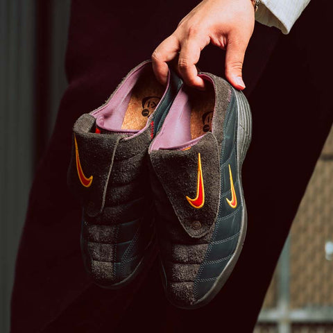Kids Of Immigrants x Nike T90 Mule SP - Velvet Brown/University Gold