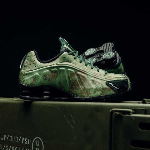 Nike Shox R4 SP - Noble Green/Black