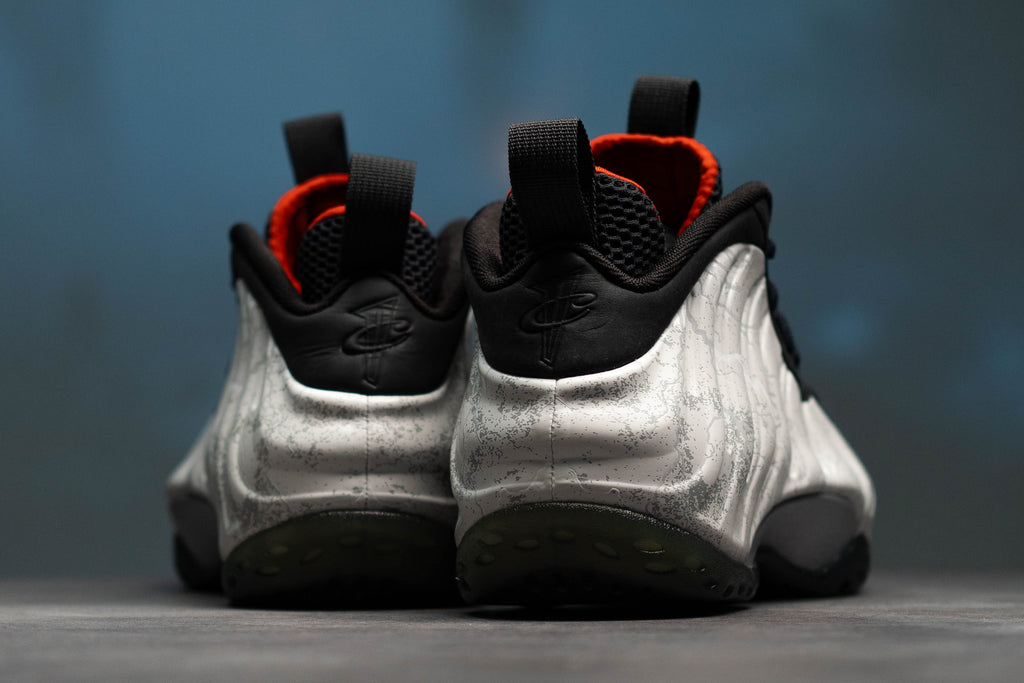 foamposite photon dust