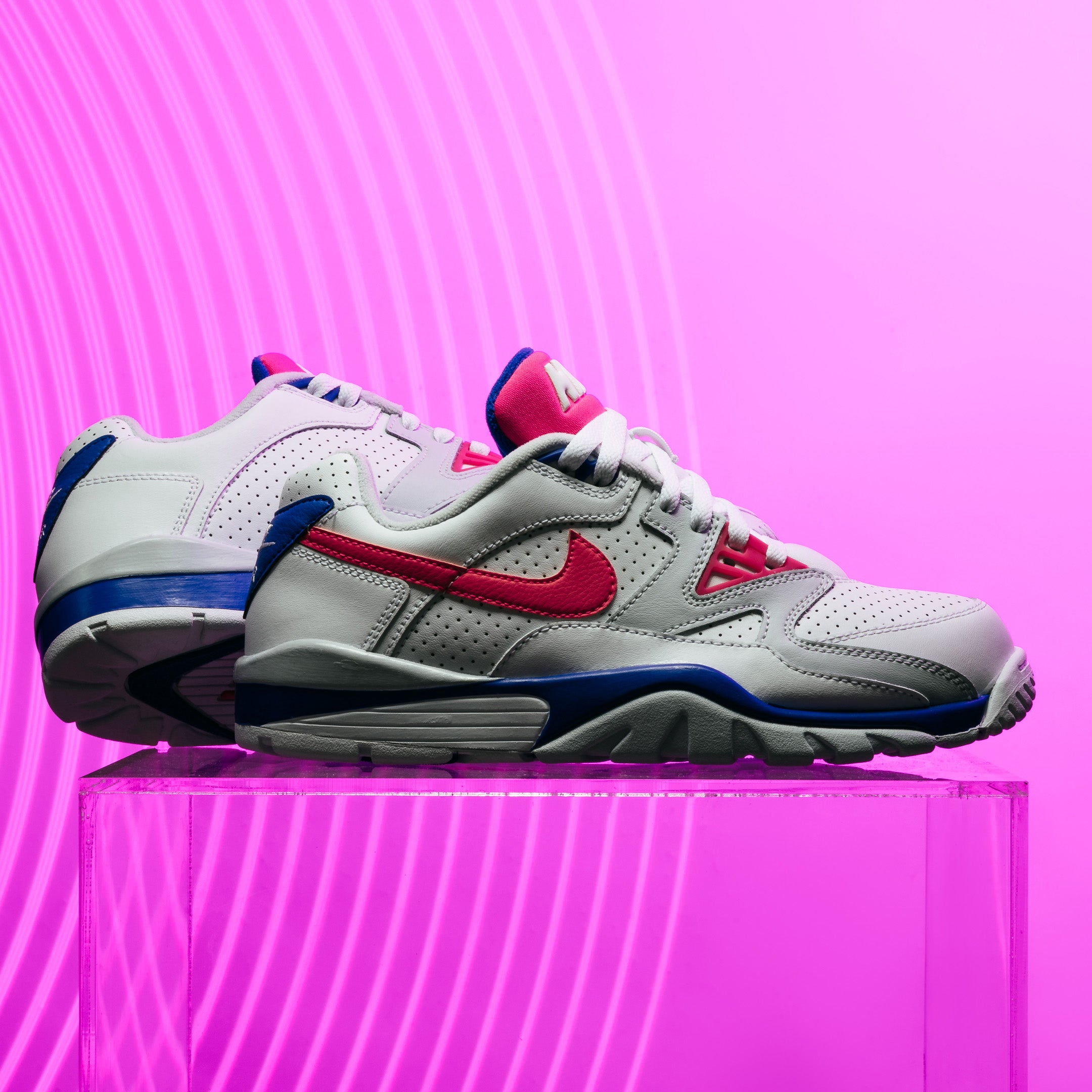 Nike Air Cross Trainer 3 White Hyper Pink