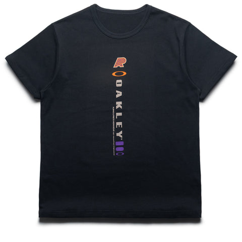 Albino & Preto x Oakley Vert Tee - Black