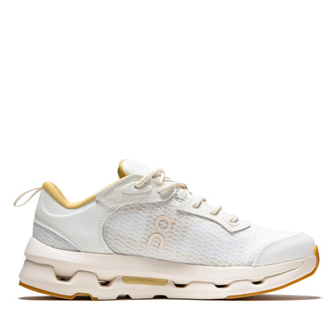 Women's On Cloudzone Moon - Ivory/Putty