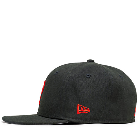 Politics x New Era 59FIFTY Fitted - Black/Scarlett