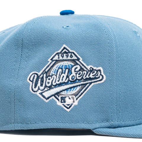 New Era x Politics New York Yankees 59FIFTY Fitted - Faded Blue