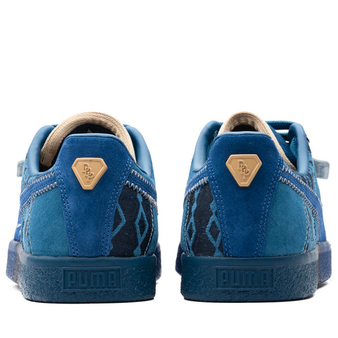 PUMA x DAPPER DAN Clyde Pre-Game Runway Sneakers, blue